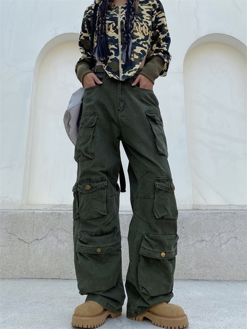 Vintage baggy cargo jeans with multiple pockets