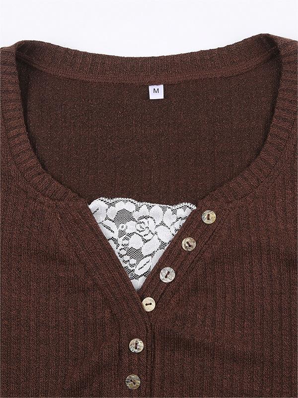 Long-sleeved knitted top with lace pattern and buttons