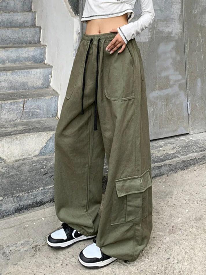 Vintage baggy cargo pants with drawstring and large pockets