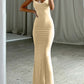 Vintage maxi dress with slim fit and accentuated back