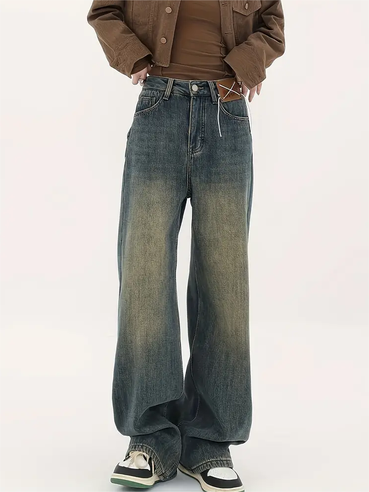 Vintage distressed baggy boyfriend jeans with cut pockets