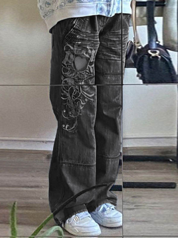 Y2K black cargo jeans with washed effect and heart print