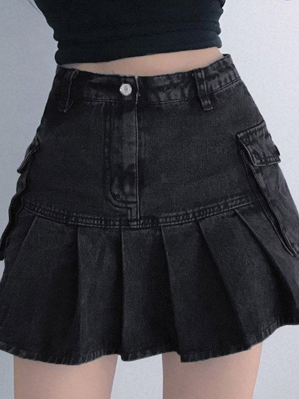 Pleated denim cargo mini skirt with pocket