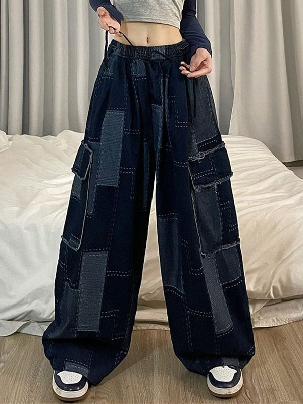 Blue vintage cargo pants with wide cut and checked pattern