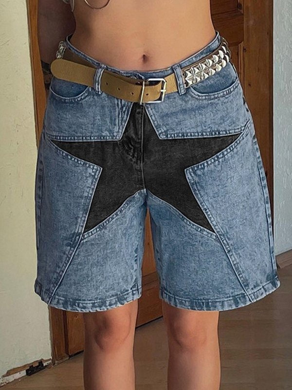 Skinny denim shorts with a five-pointed star