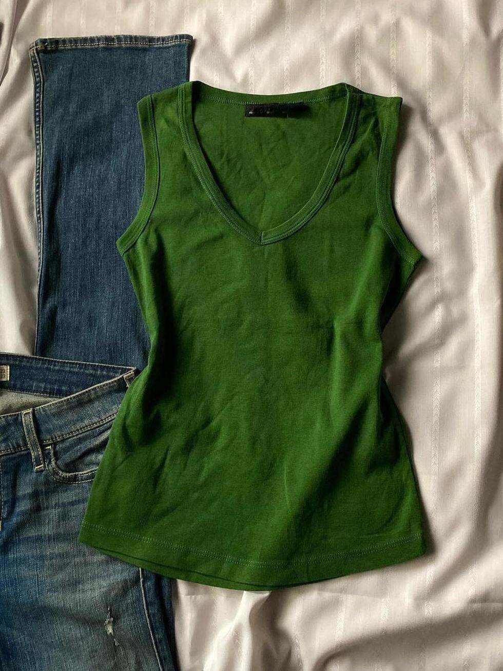 JY Green Vintage V Neck Sleeveless Tank Top / Green Vintage V Neck Sleeveless Tank Top