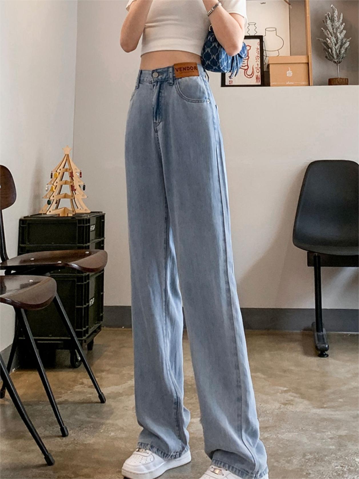 Basic baggy air jeans with a high waist