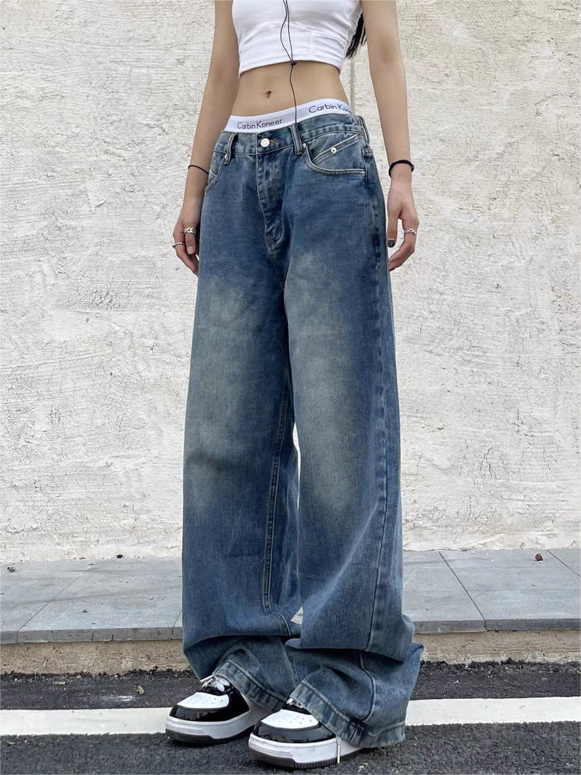 Vintage blue boyfriend jeans with washed effect