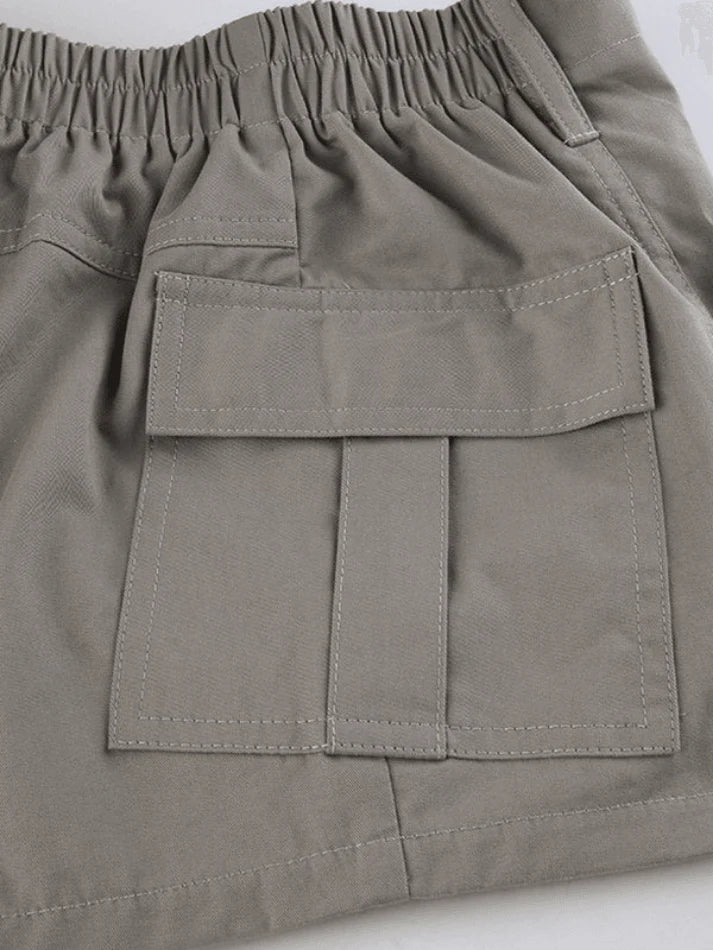 Gray vintage cargo shorts with low waist and pockets