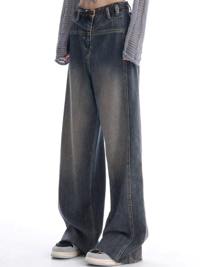 2000s Y2K vintage baggy boyfriend jeans with wash effect